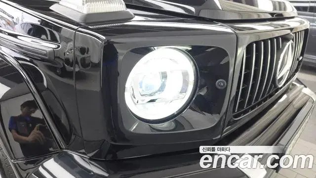 Mercedes-Benz G-Class 2021 — Photo 8/32