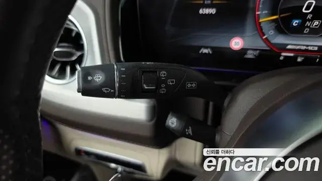 Mercedes-Benz G-Class 2021 — Photo 18/32