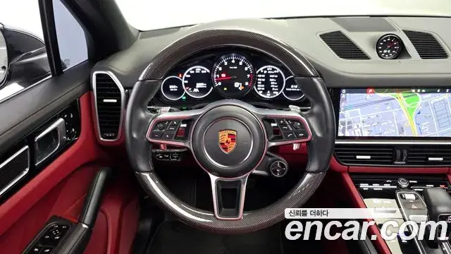 Porsche Cayenne 2019 — Фото 12/20