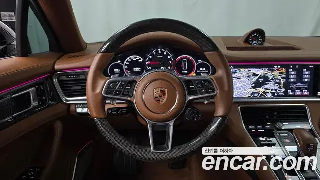 Porsche Panamera 2020 — Фото 13/20