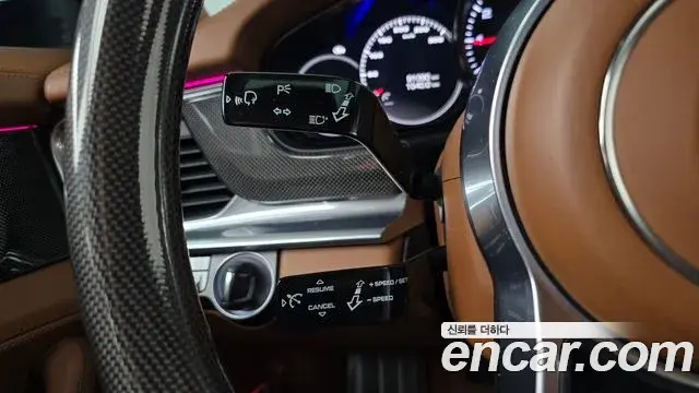 Porsche Panamera 2020 — Фото 15/20