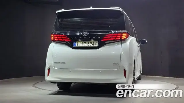 Toyota Alphard 2024 — Photo 4/20