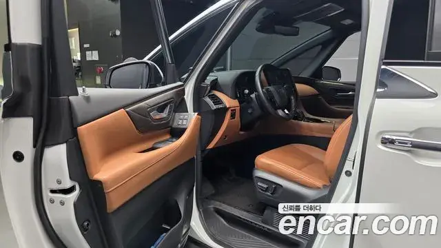 Toyota Alphard 2024 — Photo 10/20
