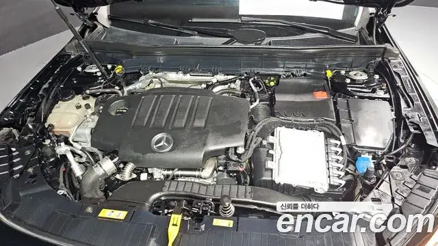 Mercedes-Benz GLB-Class 2021 — Şəkil 6/20