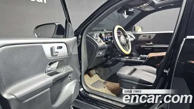 Mercedes-Benz GLB-Class 2021 — Şəkil 10/20