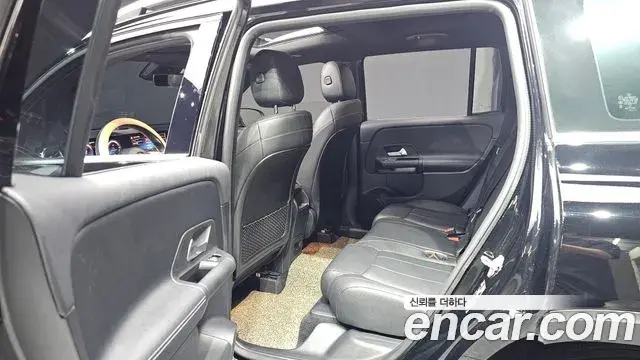 Mercedes-Benz GLB-Class 2021 — Şəkil 12/20