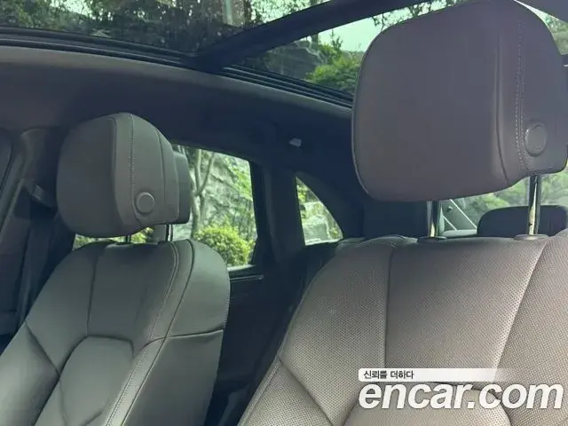 Porsche Macan 2019 — Photo 5/20