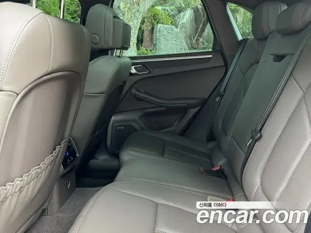 Porsche Macan 2019 — Photo 12/20