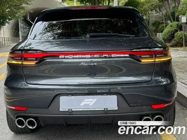 Porsche Macan 2019 — Photo 15/20