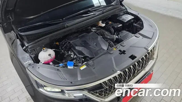 Kia Carnival 2023 — ფოტო 6/20