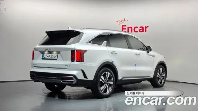 Kia Sorento 2023 — Фото 2/20