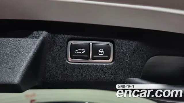 Kia Sorento 2023 — Фото 18/20