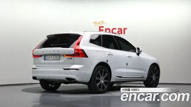 Volvo XC60 2019 — Фото 2/20