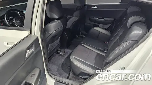Kia Sportage The Bold 2021 — Фото 11/20