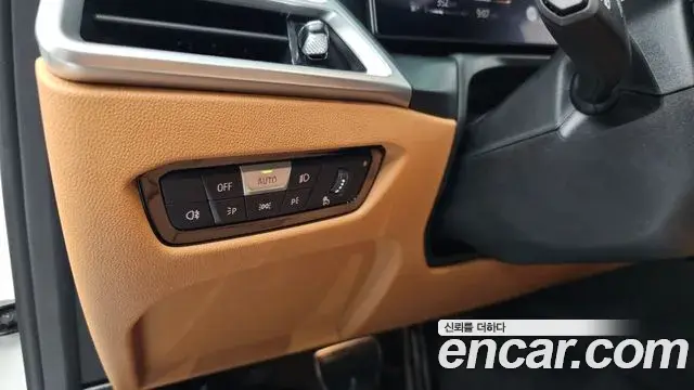 BMW 3 Series 2025 — Photo 14/20