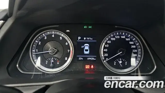 Hyundai Sonata 2021 — Фото 8/20