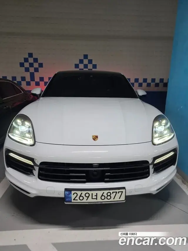 Porsche Cayenne 2021 — Photo 10/11
