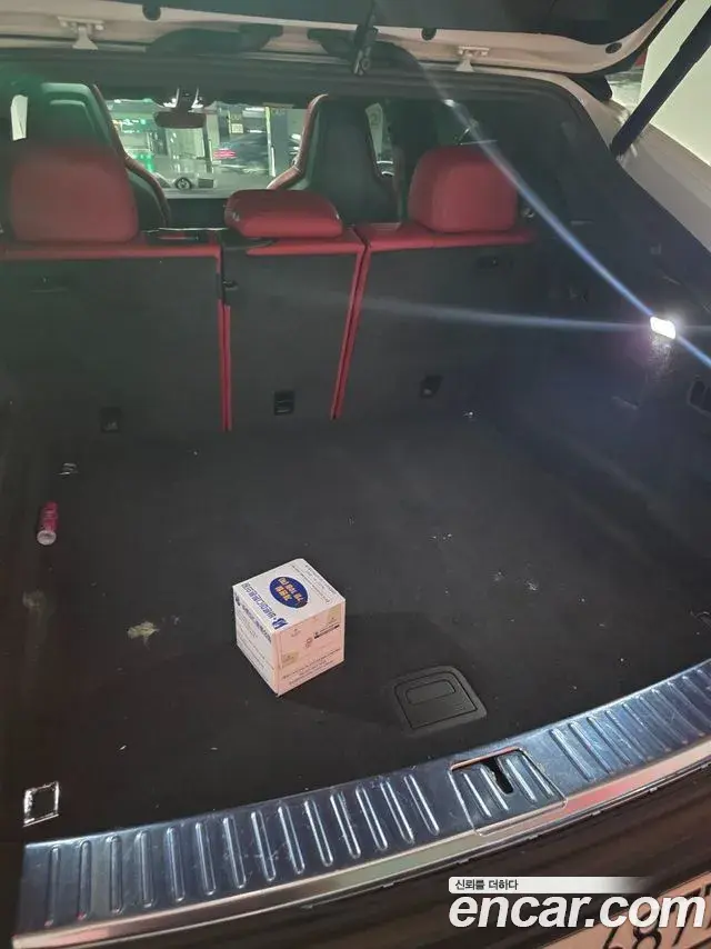 Porsche Cayenne 2021 — Photo 7/11