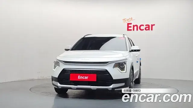 Kia Niro 2022 — Фото 3/20