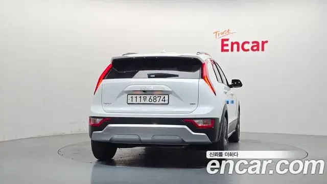 Kia Niro 2022 — Фото 4/20