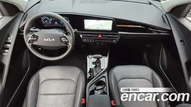 Kia Niro 2022 — Фото 7/20