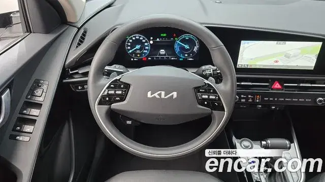 Kia Niro 2022 — Фото 14/20