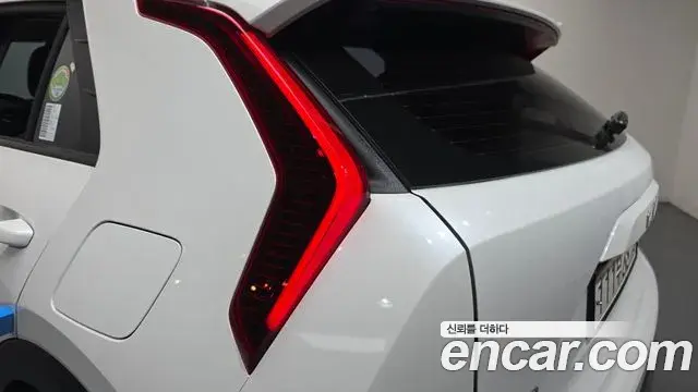 Kia Niro 2022 — Şəkil 14/33