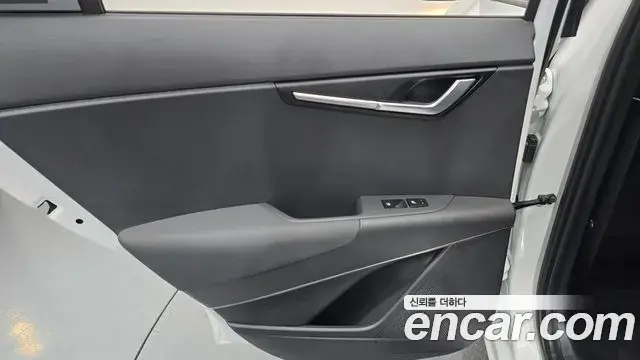 Kia Niro 2022 — Şəkil 28/33