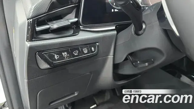 Kia Niro 2022 — Şəkil 17/33