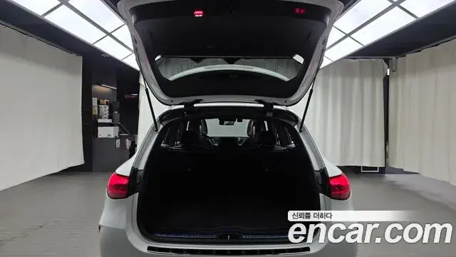 Mercedes-Benz GLC-Class 2023 — Фото 17/20