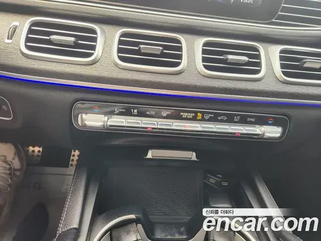 Mercedes-Benz GLE-Class 2023 — Фото 17/20