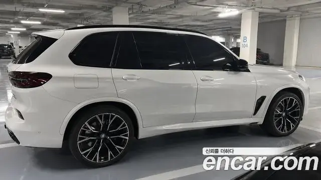 BMW X5 2023 — Фото 2/8