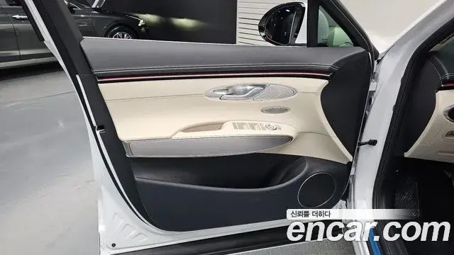 Genesis GV70 2026 — ფოტო 8/31