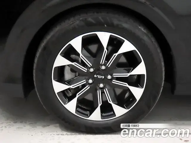 Kia Carnival 2021 — Photo 4/20