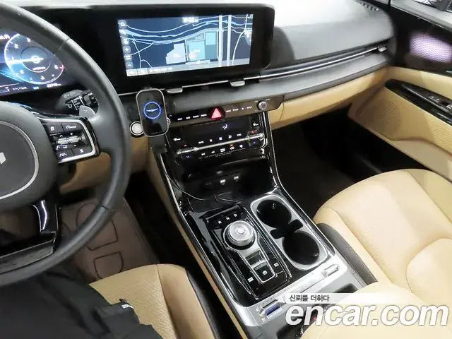 Kia Carnival 2021 — Photo 14/20