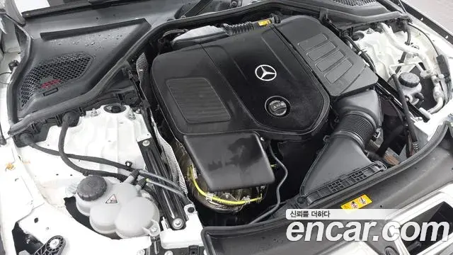 Mercedes-Benz E-Class 2026 — Photo 6/20
