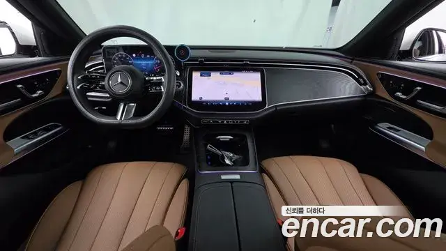 Mercedes-Benz E-Class 2026 — Photo 7/20