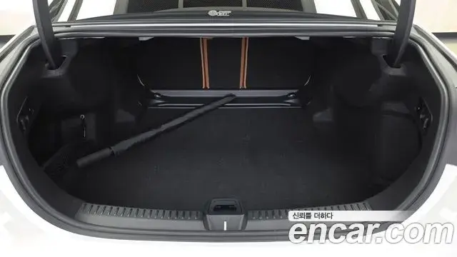Mercedes-Benz E-Class 2026 — Photo 20/20