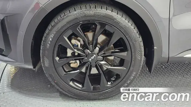 Kia Sorento 2023 — Фото 5/20