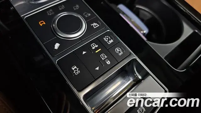 Land Rover Discovery 5 2018 — Фото 18/20
