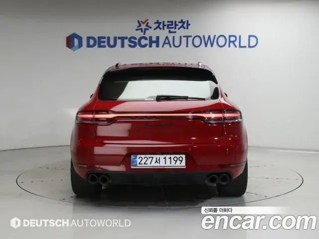 Porsche Macan 2021 — Фото 4/20