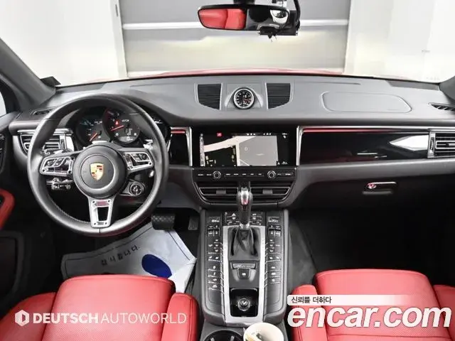 Porsche Macan 2021 — Фото 10/20