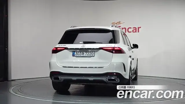 Mercedes-Benz GLE-Class 2024 — Фото 4/20