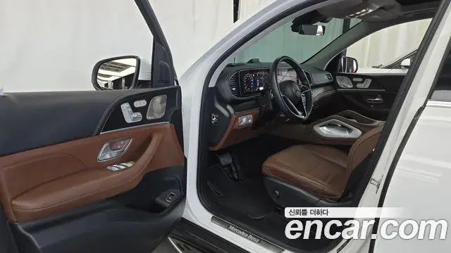 Mercedes-Benz GLE-Class 2024 — Фото 10/20