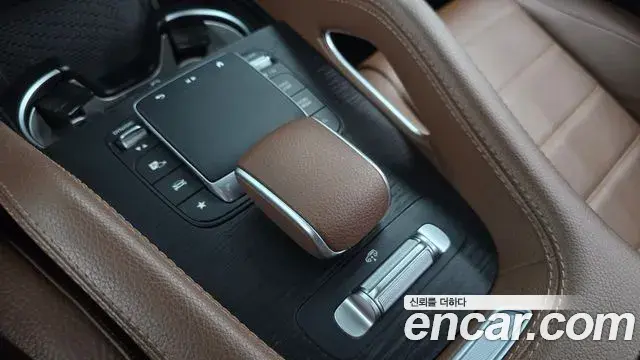 Mercedes-Benz GLE-Class 2024 — Фото 15/20