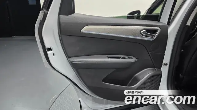 Renault Samsung XM3 2023 — ფოტო 8/31