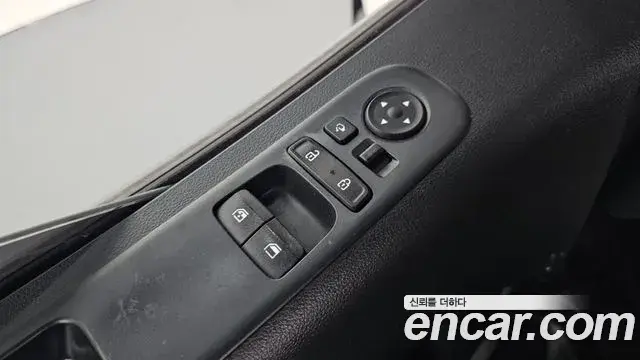 Hyundai Staria 2021 — Фото 17/20