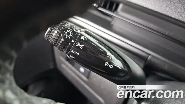 Hyundai Staria 2021 — Фото 18/20