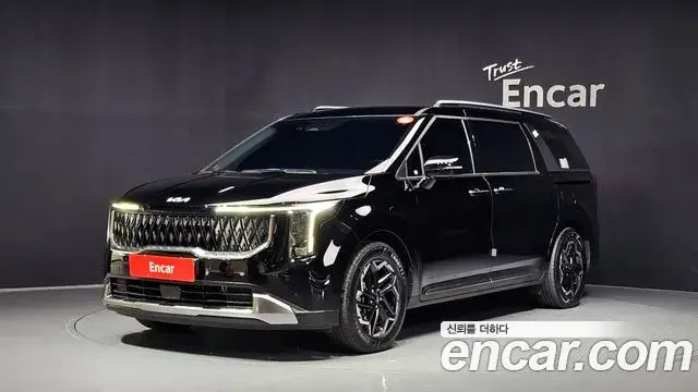 Kia Carnival 2024 — Фото 1/20