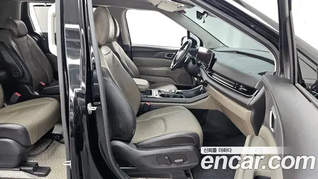 Kia Carnival 2024 — Фото 11/20